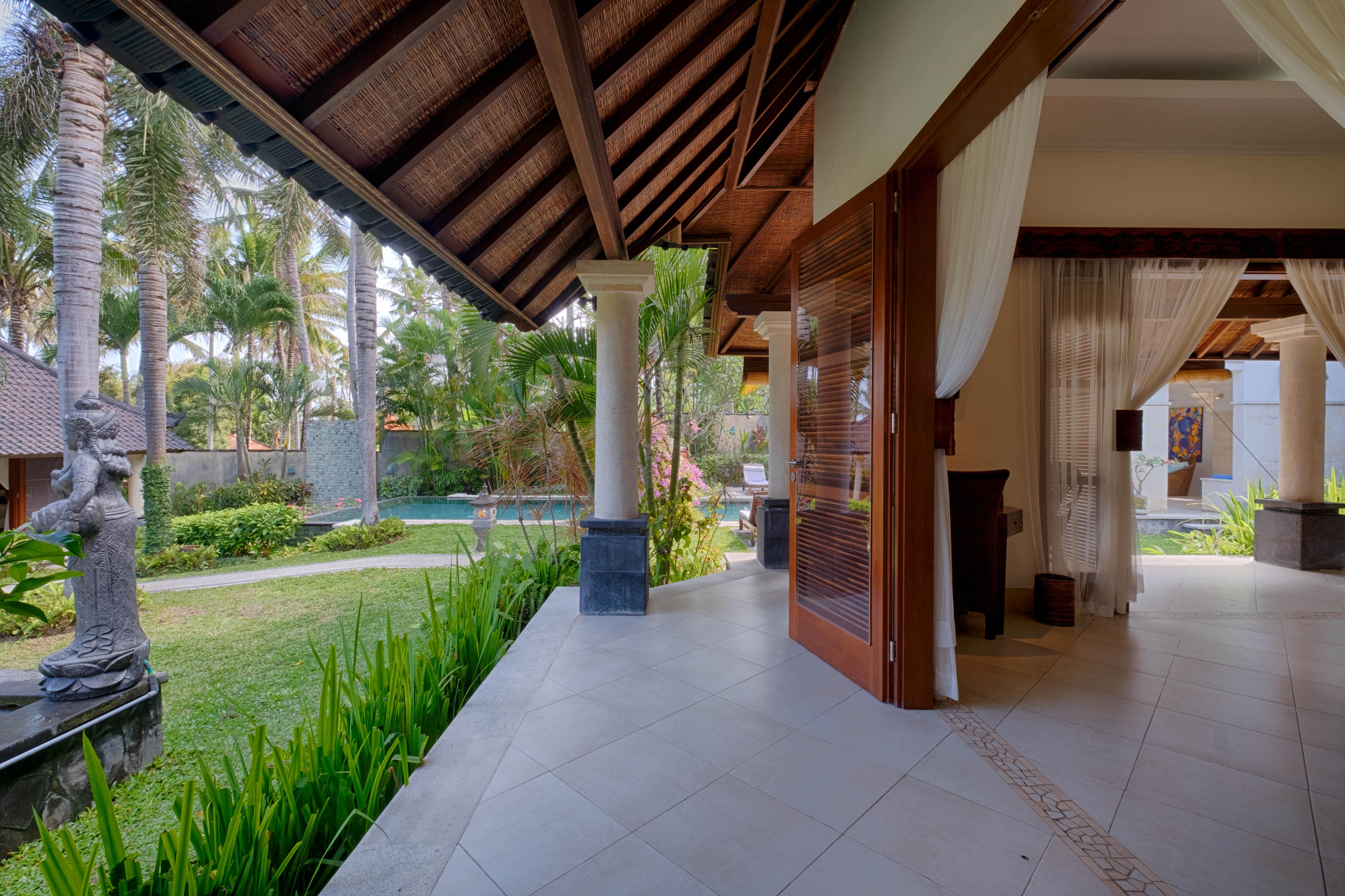 Kutus Kutus Saba Beach Villa Sukawati Exterior foto