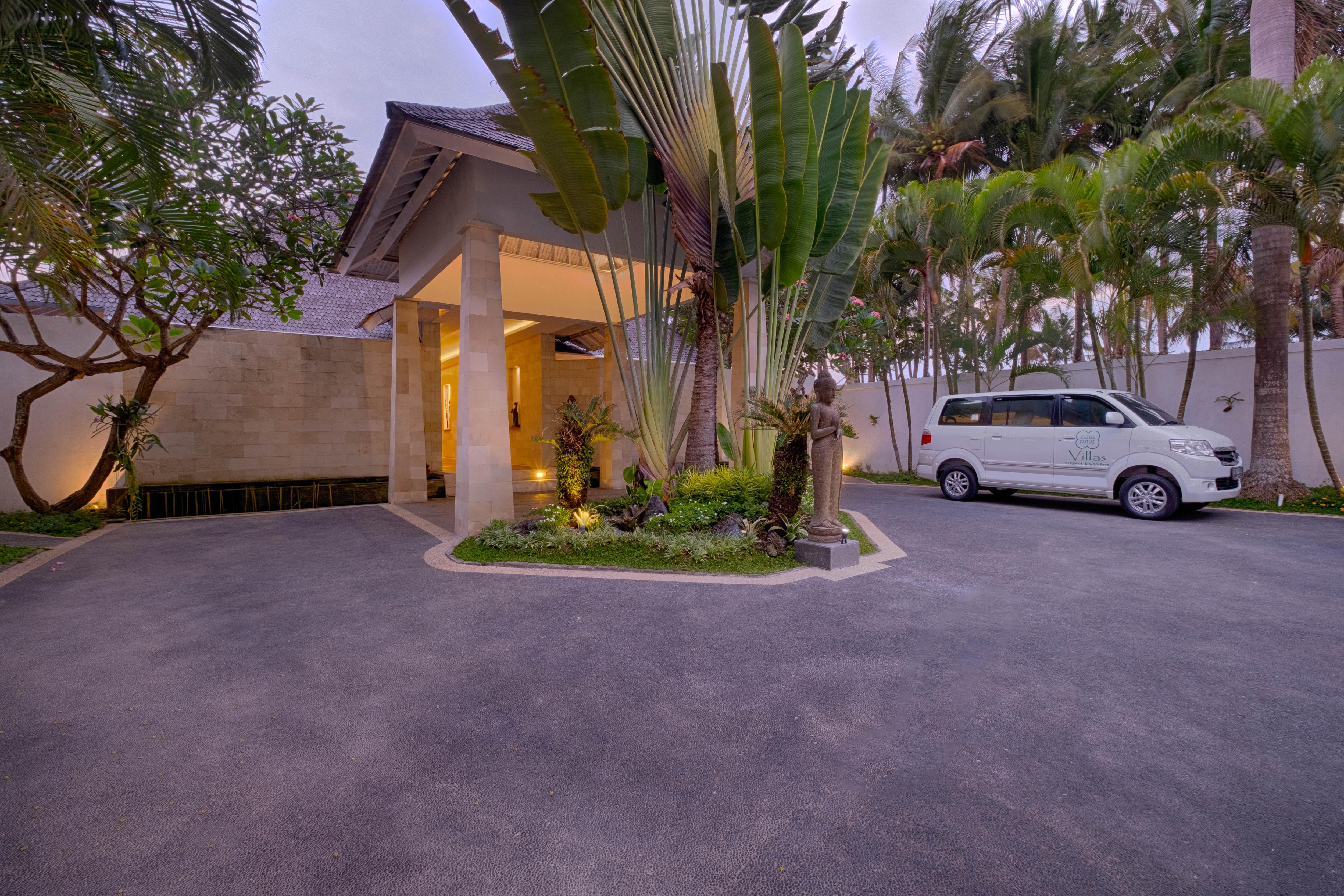 Kutus Kutus Saba Beach Villa Sukawati Exterior foto