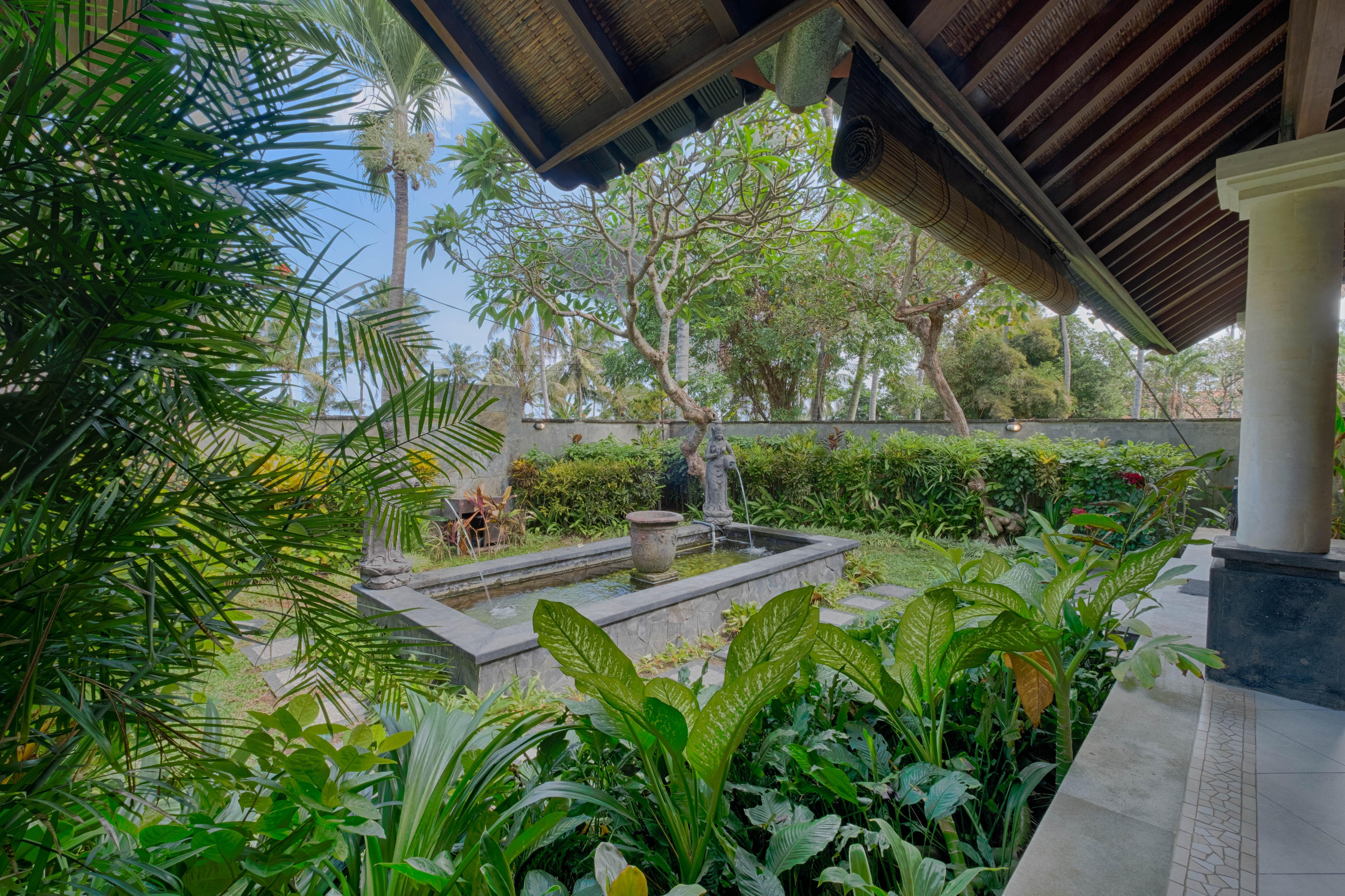 Kutus Kutus Saba Beach Villa Sukawati Exterior foto
